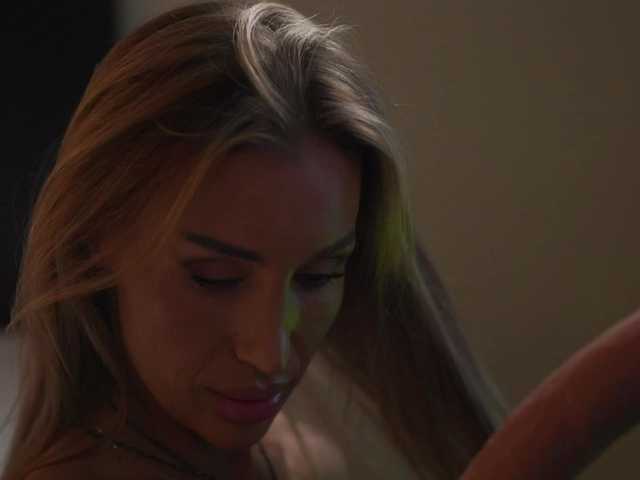 evelynevyy live sex
