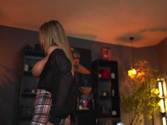 EvelynEvyy