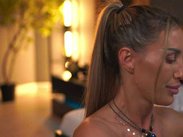 EvelynEvyy live cam on BongaCams