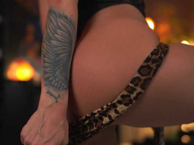 EvelynEvyy, live now on BongaCams