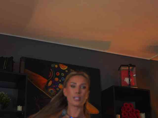 EvelynEvyy webcam