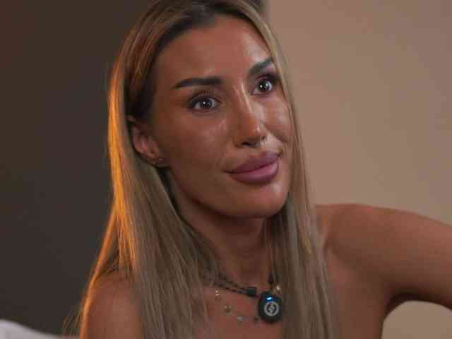 Modella: EvelynEvyy