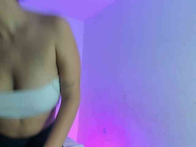 kareena-basu webcam