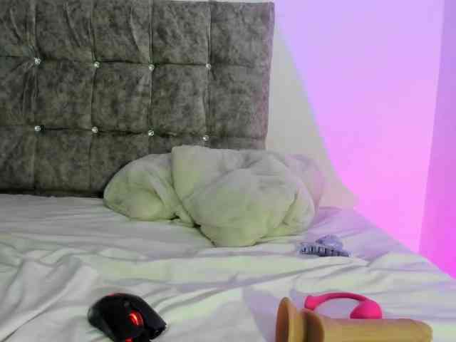 kareena-basu webcam