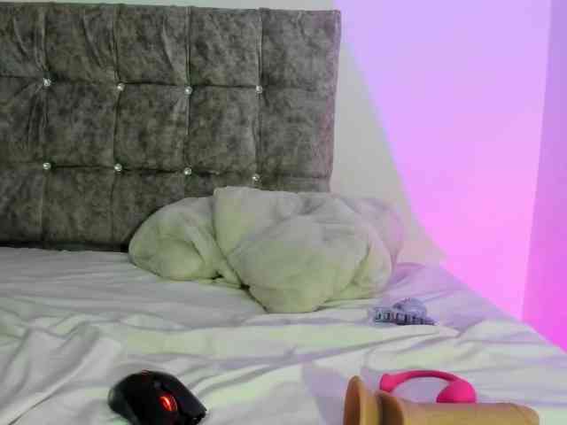 kareena-basu webcam