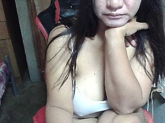 Prettyann46 — live female cam