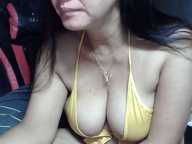 Prettyann46 live cam on BongaCams