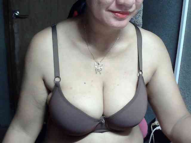 Prettyann46 webcam