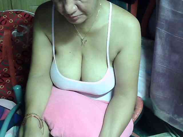 Prettyann46 webcam