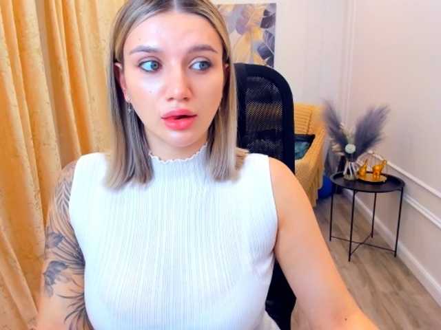 SelenaMoonlight live cam on BongaCams
