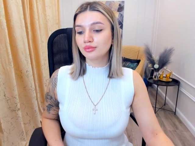 SelenaMoonlight live cam on BongaCams