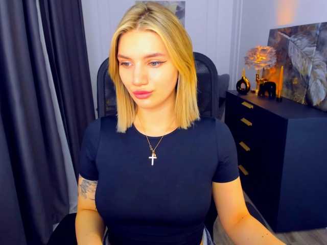 SelenaMoonlight's BongaCams show and profile