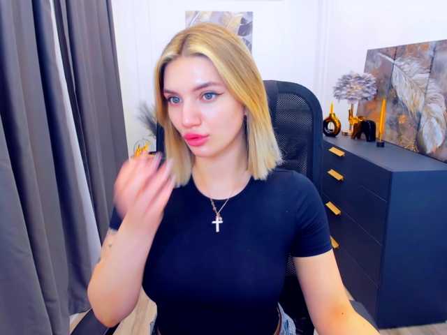 SelenaMoonlight's BongaCams show and profile