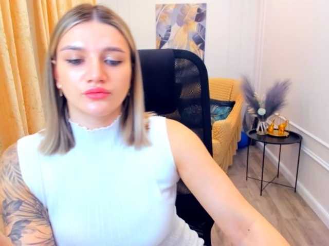 SelenaMoonlight live cam on BongaCams