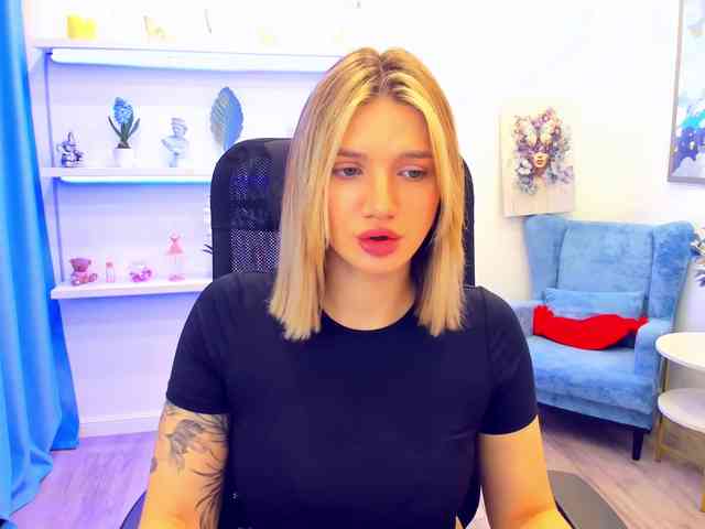 SelenaMoonlight webcam