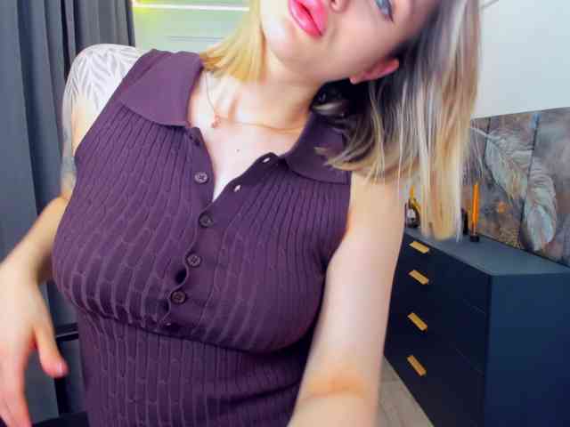 SelenaMoonlight webcam