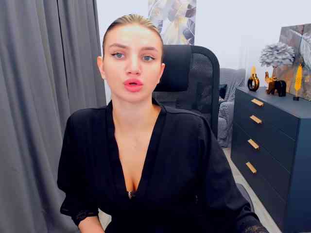 SelenaMoonlight webcam