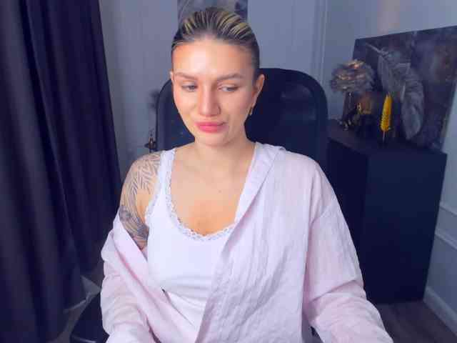 SelenaMoonlight webcam