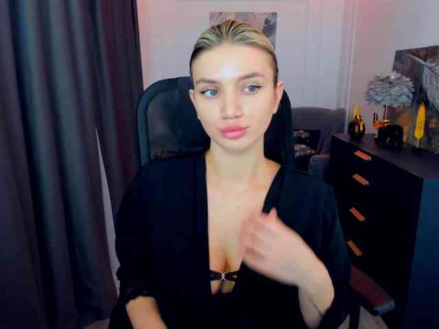 SelenaMoonlight webcam