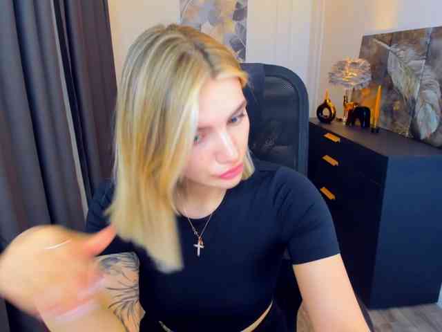 SelenaMoonlight webcam