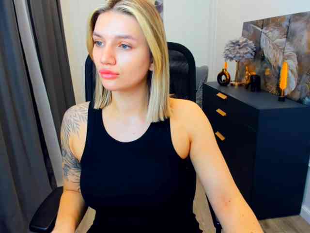 SelenaMoonlight webcam