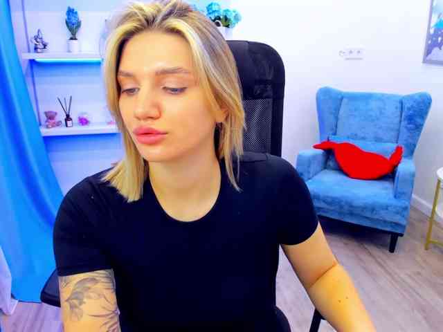SelenaMoonlight webcam