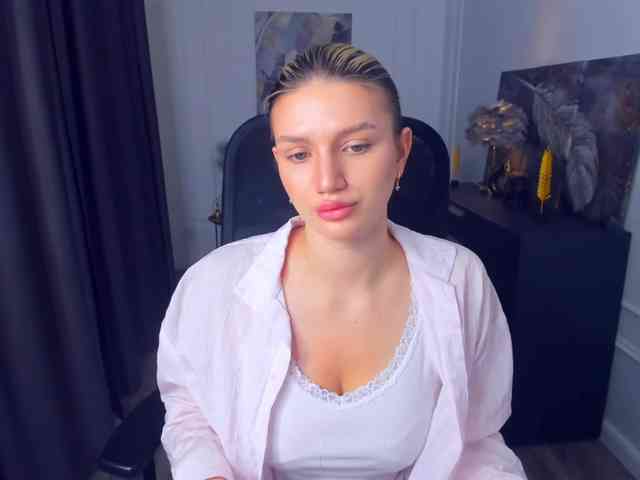 SelenaMoonlight webcam