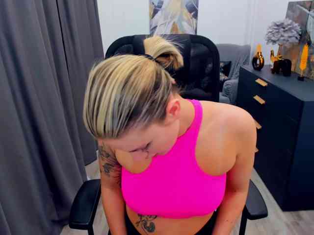 SelenaMoonlight webcam