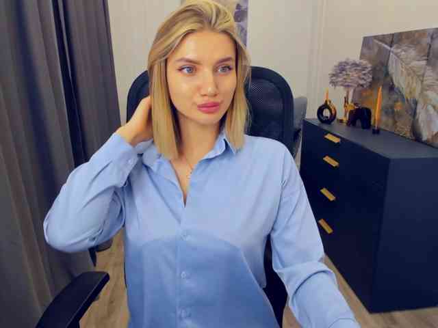 SelenaMoonlight webcam