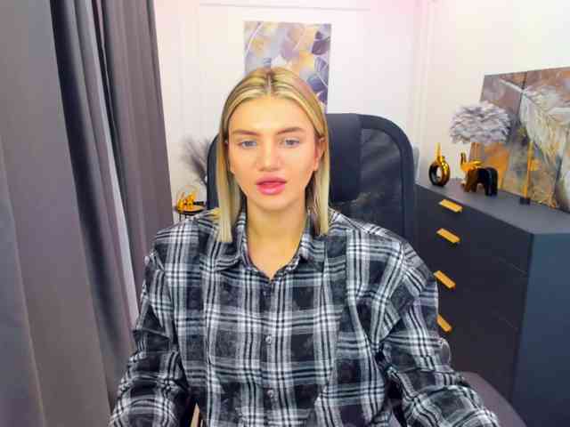 SelenaMoonlight webcam