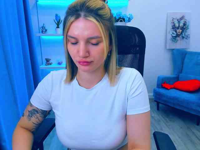 SelenaMoonlight webcam