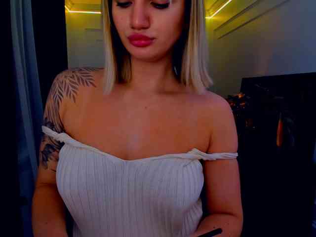SelenaMoonlight webcam