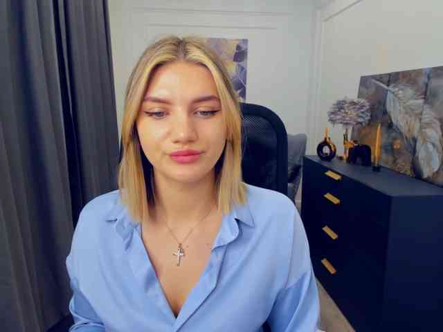 SelenaMoonlight webcam