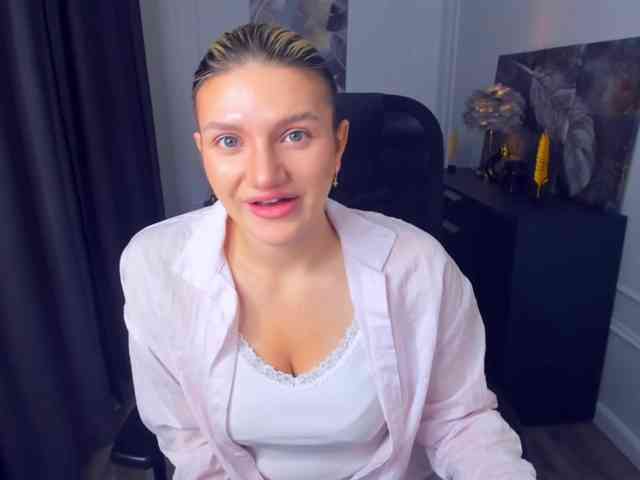 SelenaMoonlight webcam
