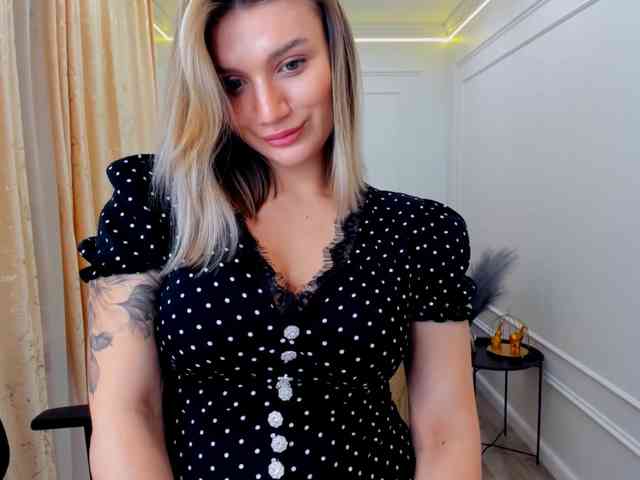 SelenaMoonlight webcam