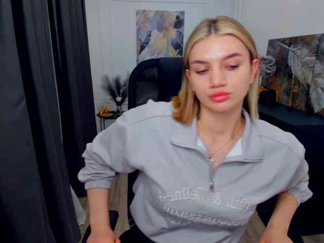 SelenaMoonlight webcam