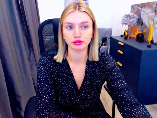 SelenaMoonlight webcam