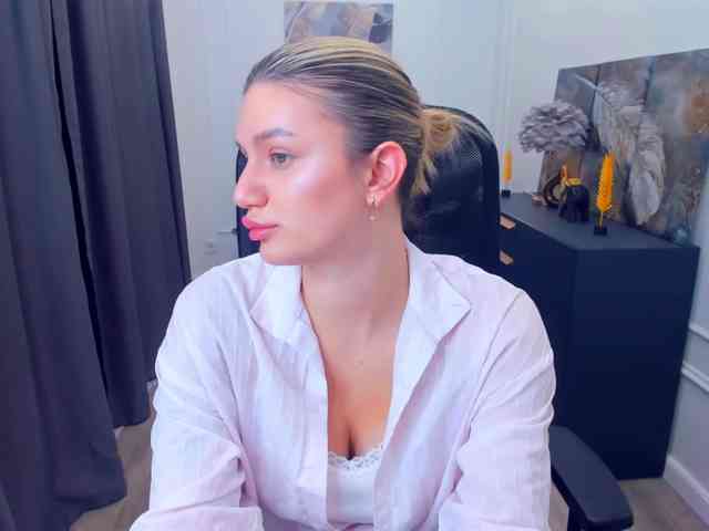 SelenaMoonlight webcam