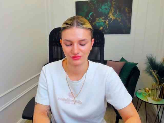SelenaMoonlight webcam