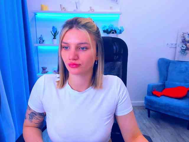 SelenaMoonlight webcam