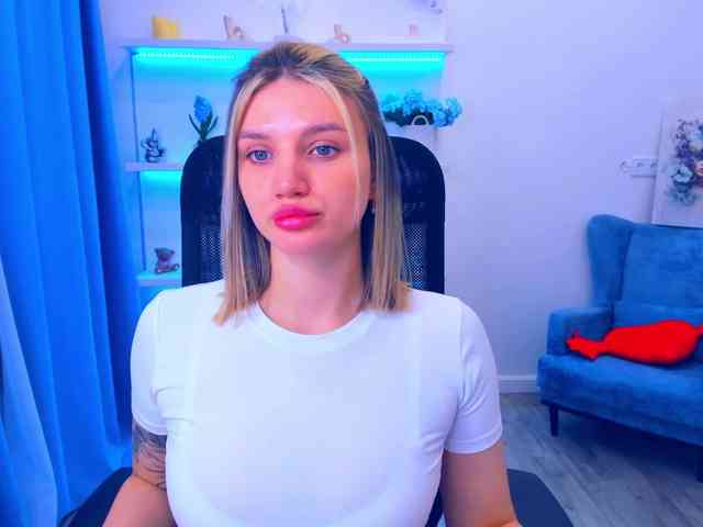 SelenaMoonlight webcam