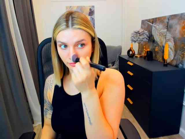 SelenaMoonlight webcam