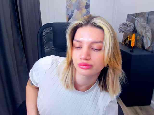 SelenaMoonlight webcam