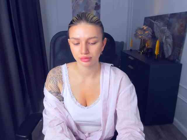 SelenaMoonlight webcam