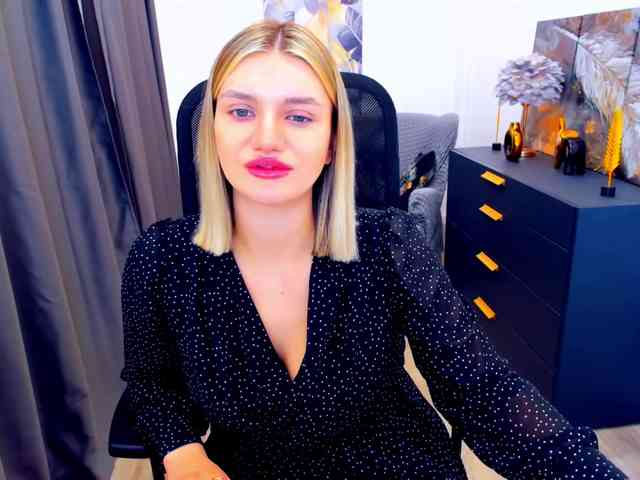 SelenaMoonlight webcam