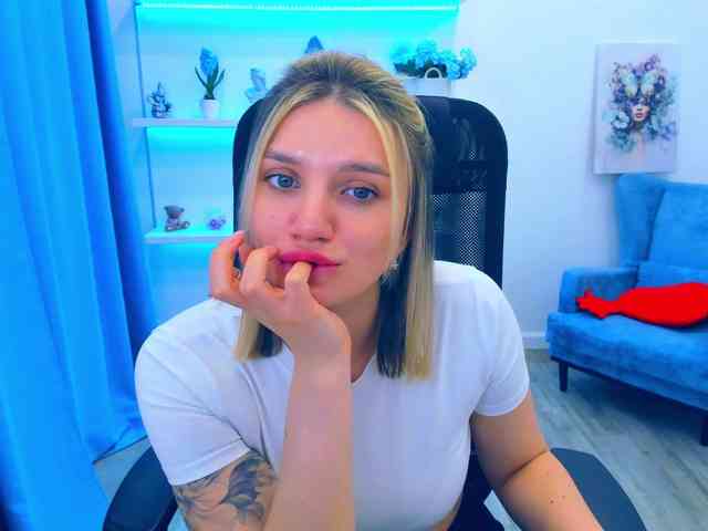 SelenaMoonlight webcam