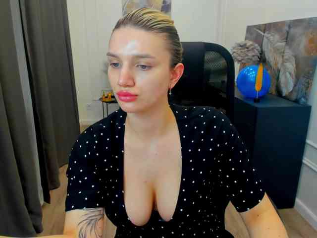 SelenaMoonlight webcam