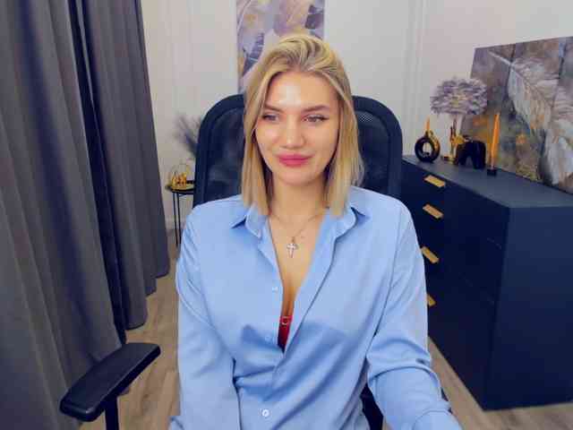 SelenaMoonlight webcam