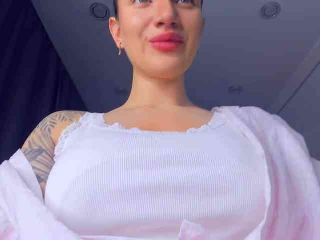 SelenaMoonlight webcam