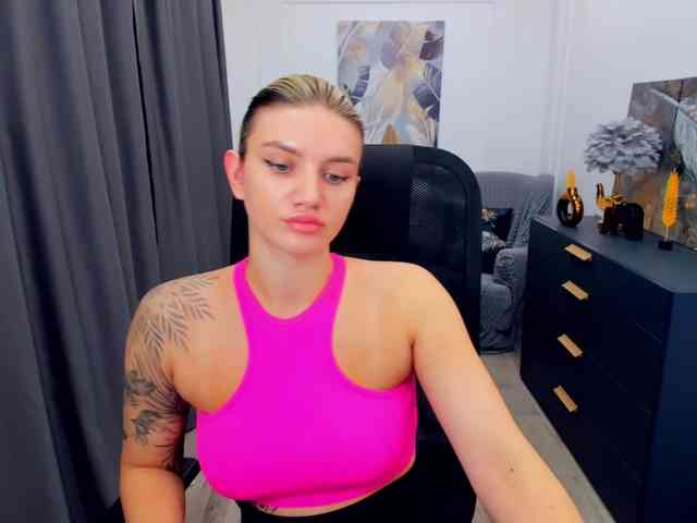 SelenaMoonlight webcam